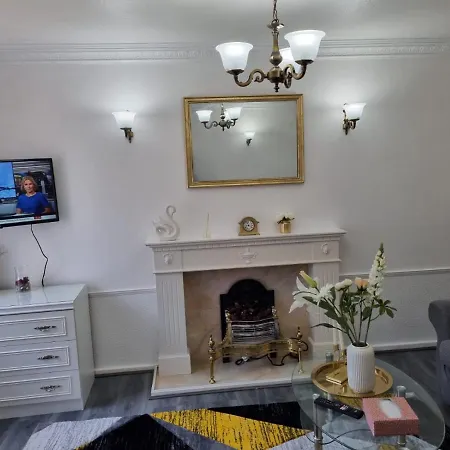 Glamorous W/ Wifi&free Parking * Leeds (West Yorkshire)