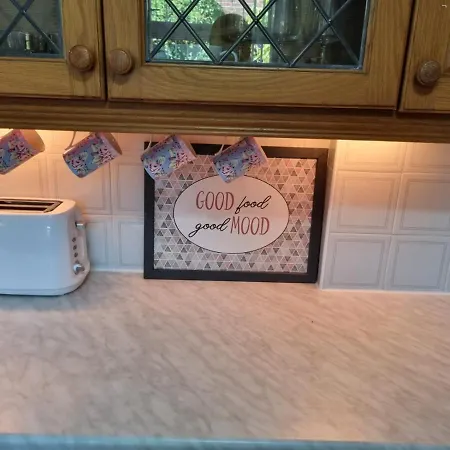 Glamorous With Wifi And Netflix Πανσιόν