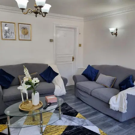 Glamorous W/ Wifi&free Parking Leeds (West Yorkshire)