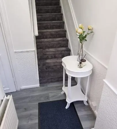 Glamorous With Wifi And Netflix